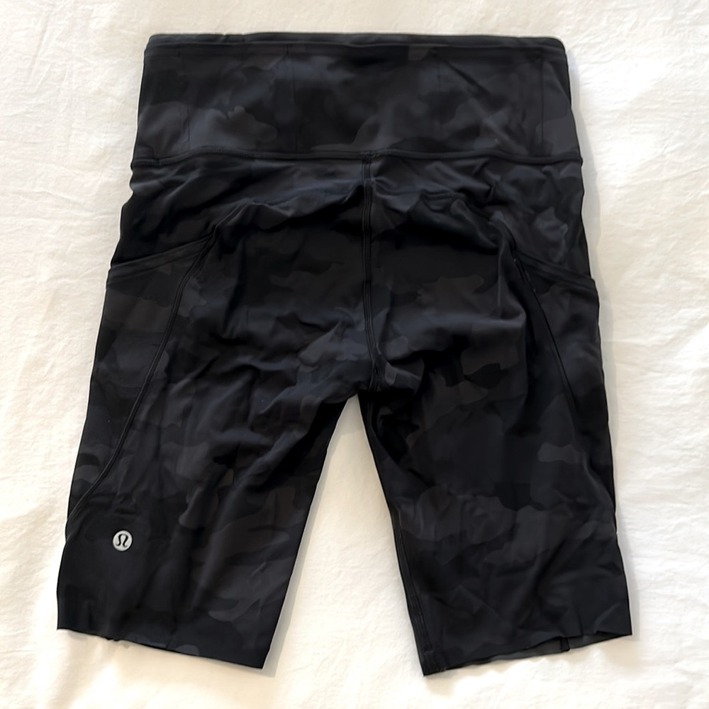 Lululemon Bike Short Camo size 6